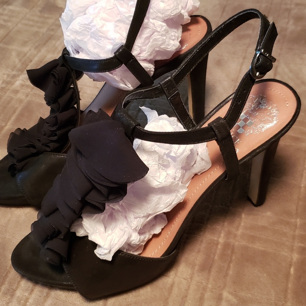 Vince Camuto heels - Picture 4 of 6